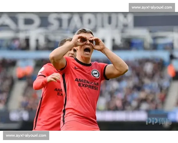 曼联续约三门希顿至 2026 年 罗马诺确认协议达成