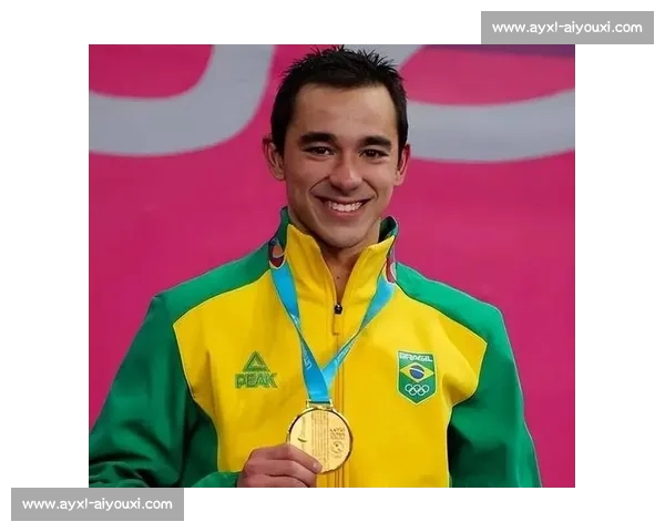 雨果夺冠夜见证传奇谢幕：与波尔合照，荣幸之至！